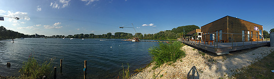 lorenzisee mit "Wake and Groove" Wassersportpark in Geisenfeld